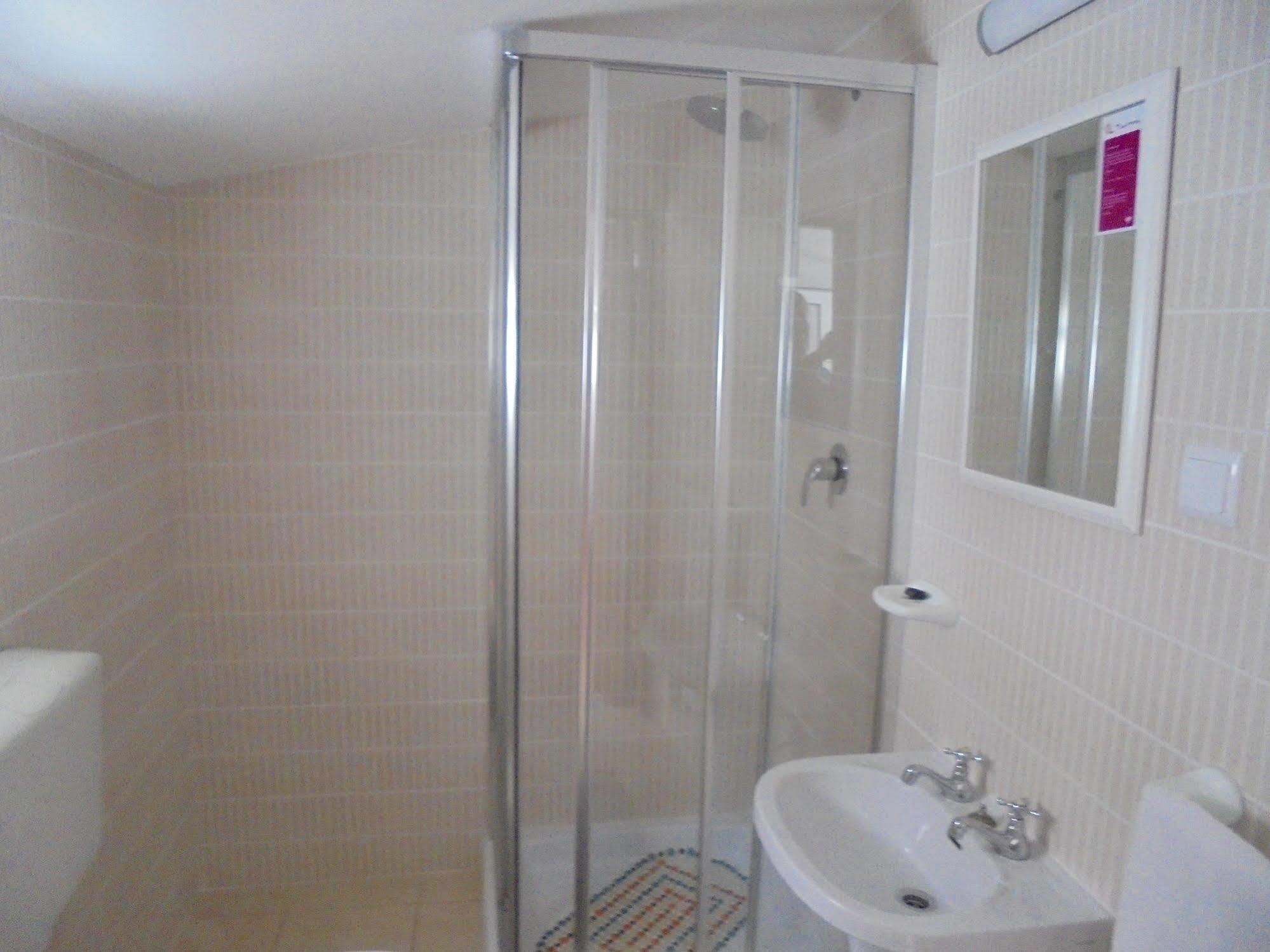 Lagos City Center Guest House & Hostel Dış mekan fotoğraf