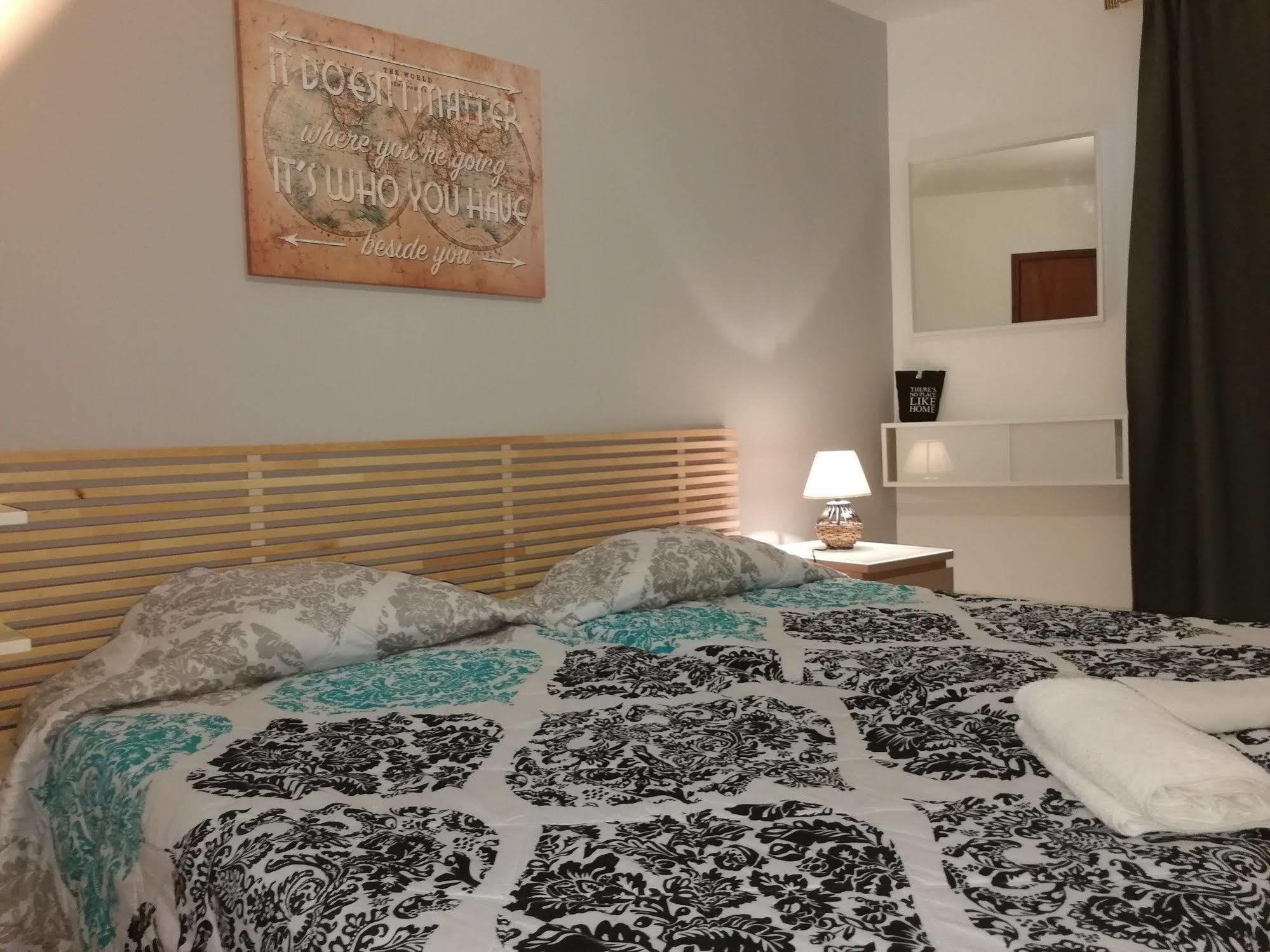 Lagos City Center Guest House & Hostel Dış mekan fotoğraf